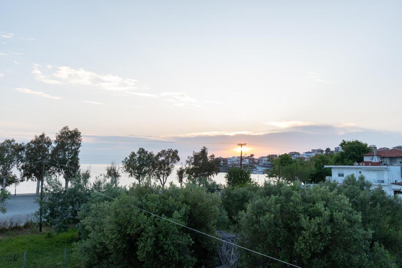 Orion Apartman Néosz Marmarász Kültér fotó